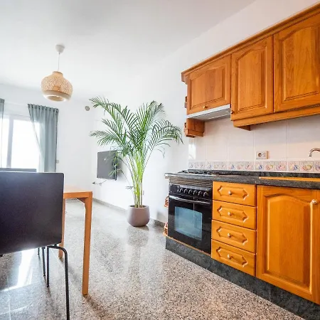 Av.dacio Darias 66, 1ºa De Valverde. *